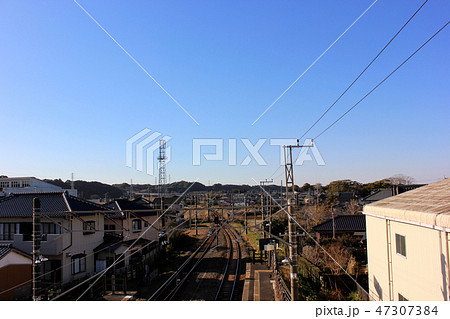 跨線橋から見た成田線椎柴駅のホーム(2) 跨線橋から見た成田線椎柴駅のホーム(2) 47307384