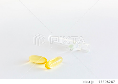 CBD oil capsules as alternative to smoking cannabis CBD oil capsules as alternative to smoking cannabis 47308287