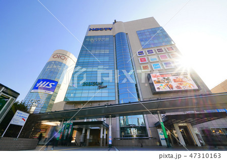 日本の川崎都市景観　武蔵溝ノ口駅（溝の口駅）前などの街並みを望む 47310163