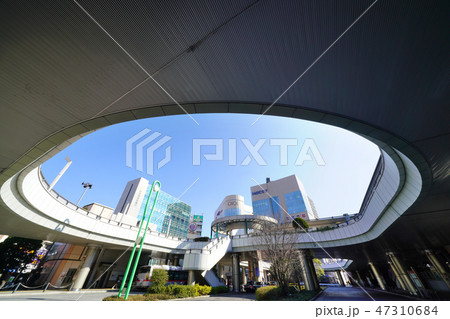 日本の川崎都市景観　武蔵溝ノ口駅（溝の口駅）前などの街並みを望む 47310684