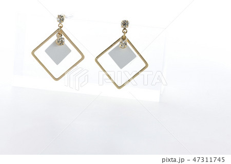 ピアス 47311745