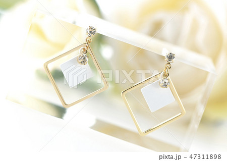 花とピアス 花とピアス 47311898