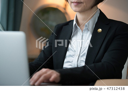 女性弁護士 女性弁護士 47312438
