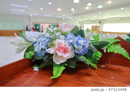 Prepare a beautiful flower put in vase. Prepare a beautiful flower put in vase. 47323406