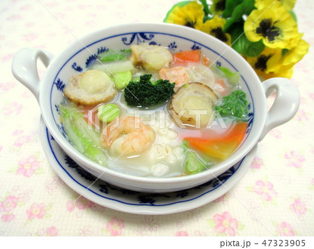 もち麦入り白湯スープ もち麦入り白湯スープ 47323905