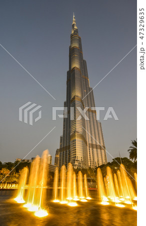 Dubai Burj Khalifa at night Dubai Burj Khalifa at night 47329635