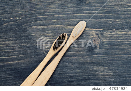 Wooden toothbrushes for the care of teeth 47334924
