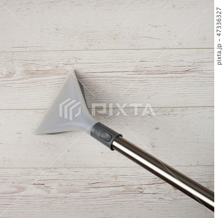 Washing wooden floor 47336327