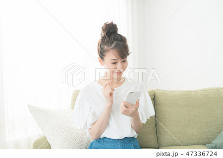 young woman 47336724