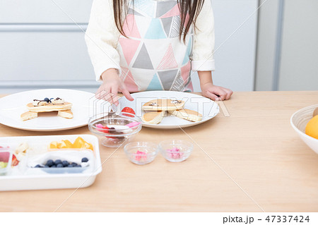 親子　ホットケーキ 47337424