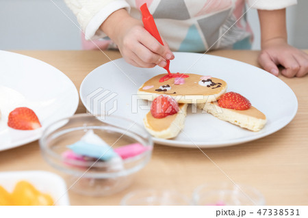 親子 ホットケーキ 親子 ホットケーキ 47338531