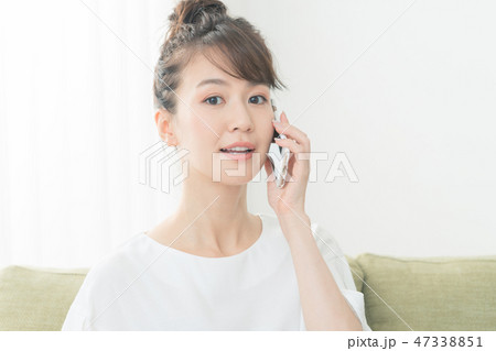 young woman 47338851