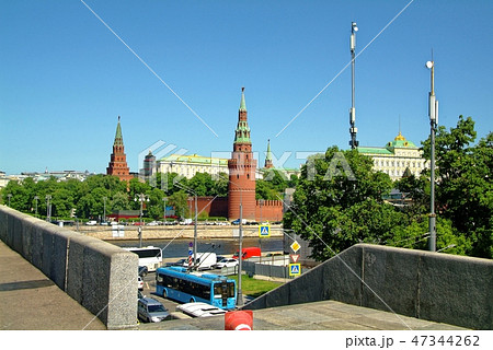 view of the Kremlin from the bridge 47344262