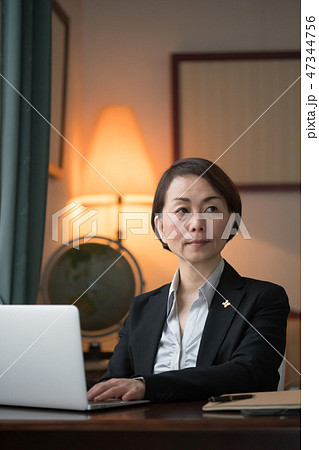 女性検事 女性検事 47344756