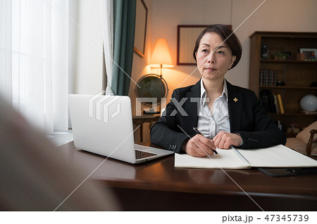 女性検事 女性検事 47345739