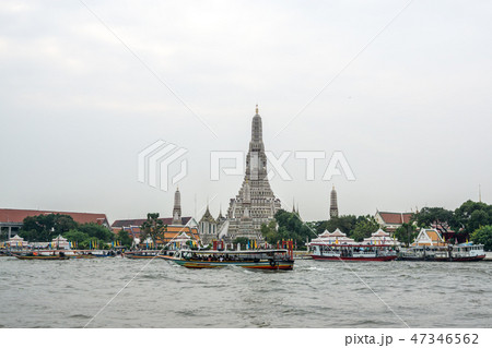 Wat Arun and river 47346562