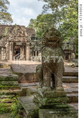 Stone lion guards entrance to Banteay Kdei 47349958