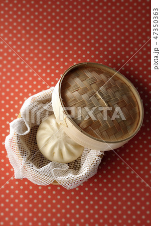蒸籠と中華まん 47350363