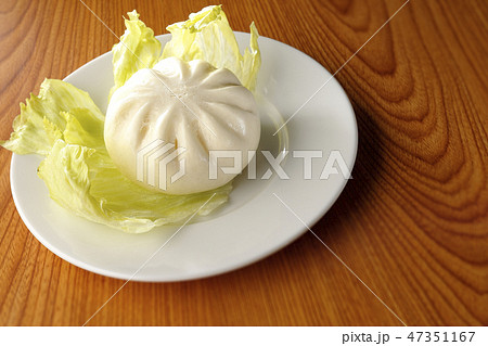 肉まん　豚まん　中華まん 47351167