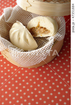 蒸籠と中華まん 47351884