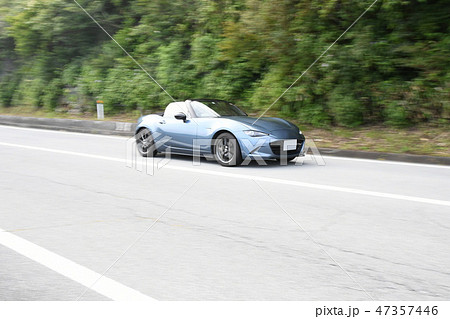 オープンカー　車 47357446