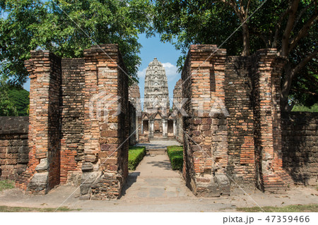 Wat Si Sawai in Sukhothai Historical Park,  47359466