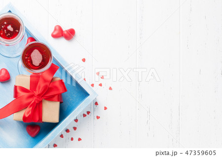 Valentine's day greeting card with champagne 47359605