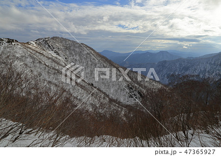 厳冬期の谷川岳の天神尾根からの風景 厳冬期の谷川岳の天神尾根からの風景 47365927