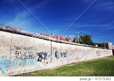 Berlin Wall Memorial with graffiti. Berlin Wall Memorial with graffiti. 47375362