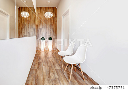 Modern waiting room, reception. Cozy minimalistic interior 47375771