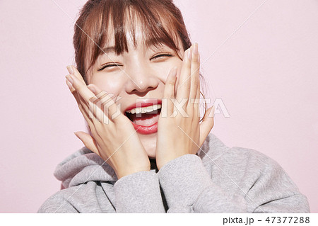 女性　ビューティー 47377288