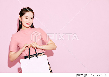 女性　ビューティー 47377393