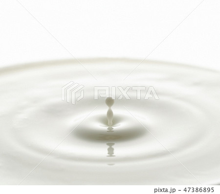 ミルクの波紋 47386895