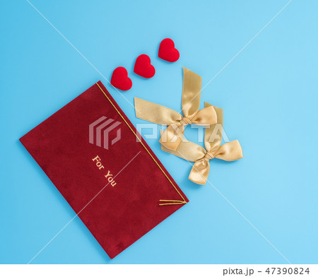 プレゼント 贈り物 ギフト 47390824