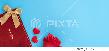 プレゼント 贈り物 ギフト 47390858