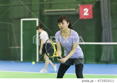 テニス、女性、テニスコート、ラケット、スクール テニス、女性、テニスコート、ラケット、スクール 47392011