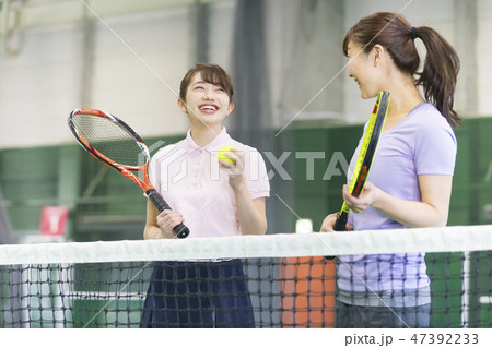 テニス、女性、テニスコート、ラケット、スクール テニス、女性、テニスコート、ラケット、スクール 47392233