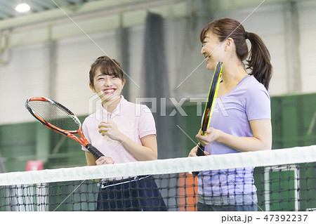テニス、女性、テニスコート、ラケット、スクール テニス、女性、テニスコート、ラケット、スクール 47392237
