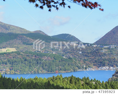 秋の芦ノ湖 47395923