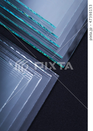 Sheets of Factory manufacturing tempered clear float glass panels cut to size Sheets of Factory manufacturing tempered clear float glass panels cut to size 47398153