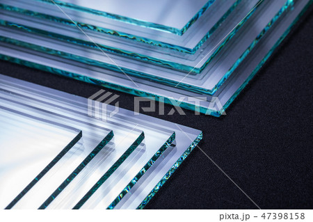 Sheets of Factory manufacturing tempered clear float glass panels cut to size Sheets of Factory manufacturing tempered clear float glass panels cut to size 47398158