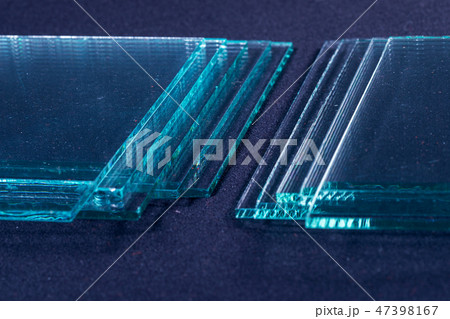 Sheets of Factory manufacturing tempered clear float glass panels cut to size Sheets of Factory manufacturing tempered clear float glass panels cut to size 47398167