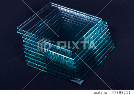 Sheets of Factory manufacturing tempered clear float glass panels cut to size Sheets of Factory manufacturing tempered clear float glass panels cut to size 47398211