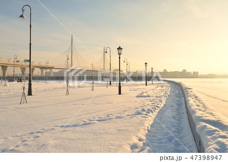 The Gulf of Finland embankment in St. Petersburg. 47398947