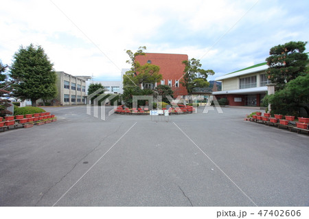 東かがわ市立 白鳥小学校 東かがわ市立 白鳥小学校 47402606