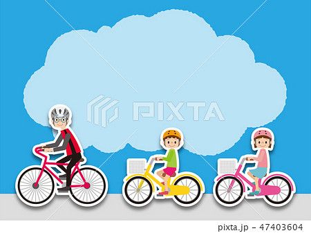 こちらを向いて自転車に乗る、自転車指導員と子ども達 こちらを向いて自転車に乗る、自転車指導員と子ども達 47403604