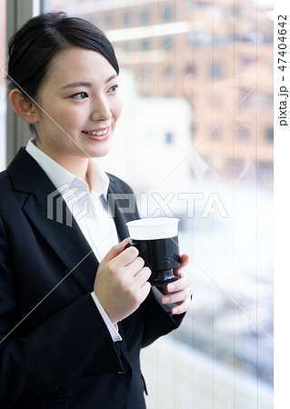 ビジネスウーマン ビジネス コーヒー 休憩 ビジネスウーマン ビジネス コーヒー 休憩 47404642