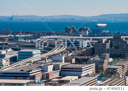 （神奈川県）横浜マリンタワーから眺める本牧埠頭方面 47406511