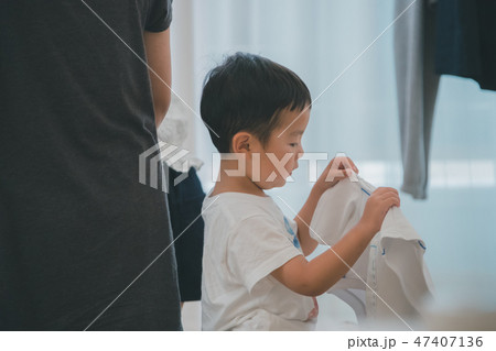 5 years old 47407136