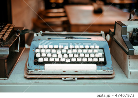 Old fashioned typewriter machine Old fashioned typewriter machine 47407973